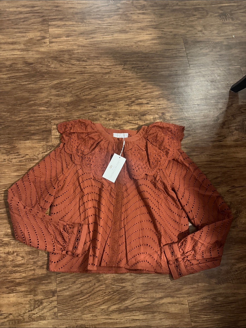 NWT Caroline constas top size medium